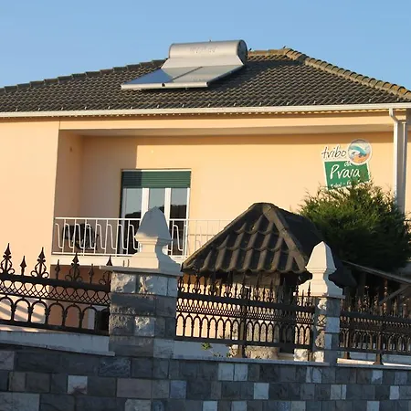 Tribo Da Praia - Almagreira Surf Hostel