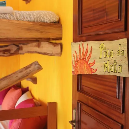 Hostel Tribo Da Praia - Almagreira Surf Peniche