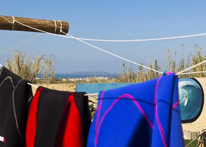 Tribo Da Praia - Almagreira Surf Peniche