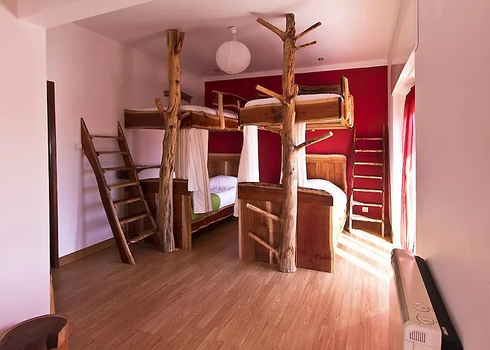 Hostel Tribo Da Praia - Almagreira Surf