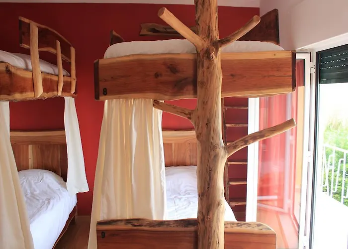 Tribo Da Praia - Almagreira Surf Peniche