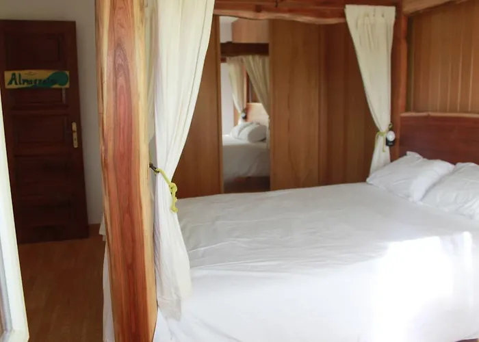 Hostel Tribo Da Praia - Almagreira Surf