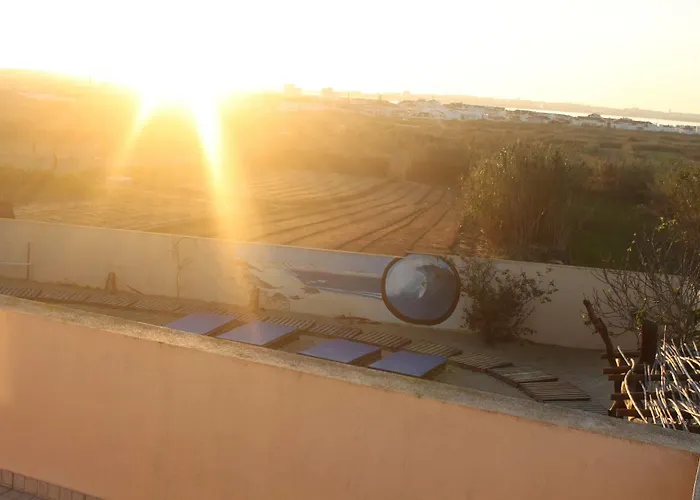 Hostel Tribo Da Praia - Almagreira Surf