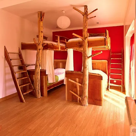 Tribo Da Praia - Almagreira Surf Albergue