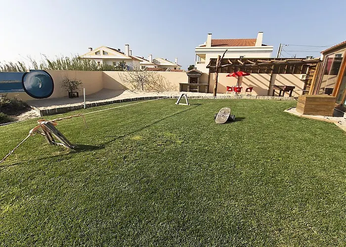 Ostello Tribo Da Praia - Almagreira Surf