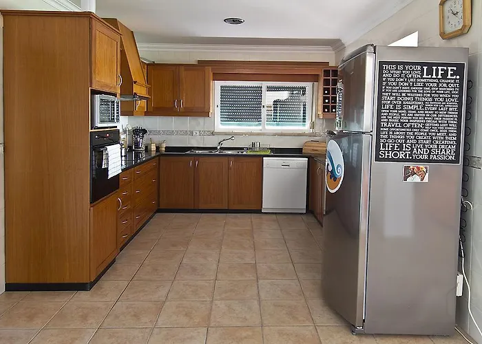 Ostello Tribo Da Praia - Almagreira Surf