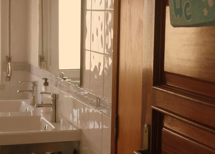 Ostello Tribo Da Praia - Almagreira Surf