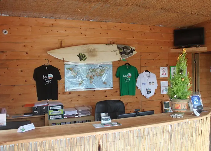 Tribo Da Praia - Almagreira Surf Ostello *