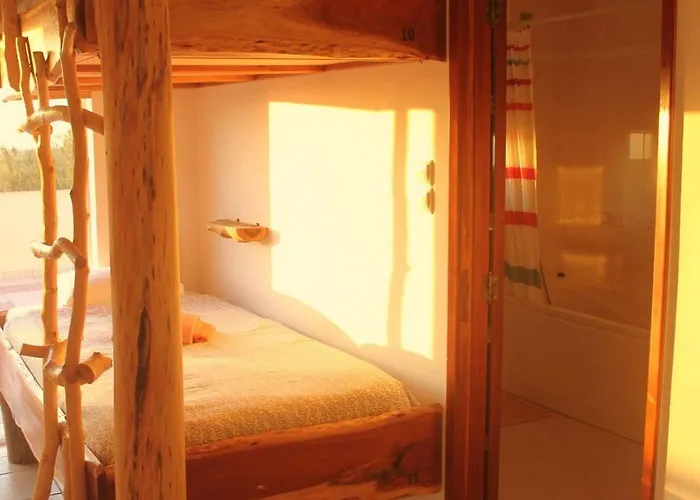 Tribo Da Praia - Almagreira Surf * Peniche