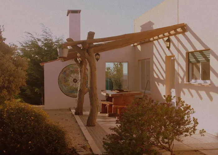 Ostello Tribo Da Praia - Almagreira Surf